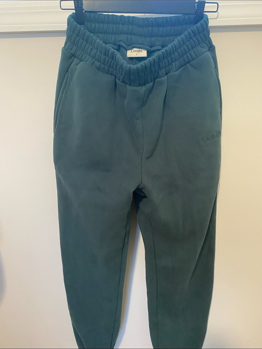 Comfrt NWOT  Dark Green  Fleece Joggers